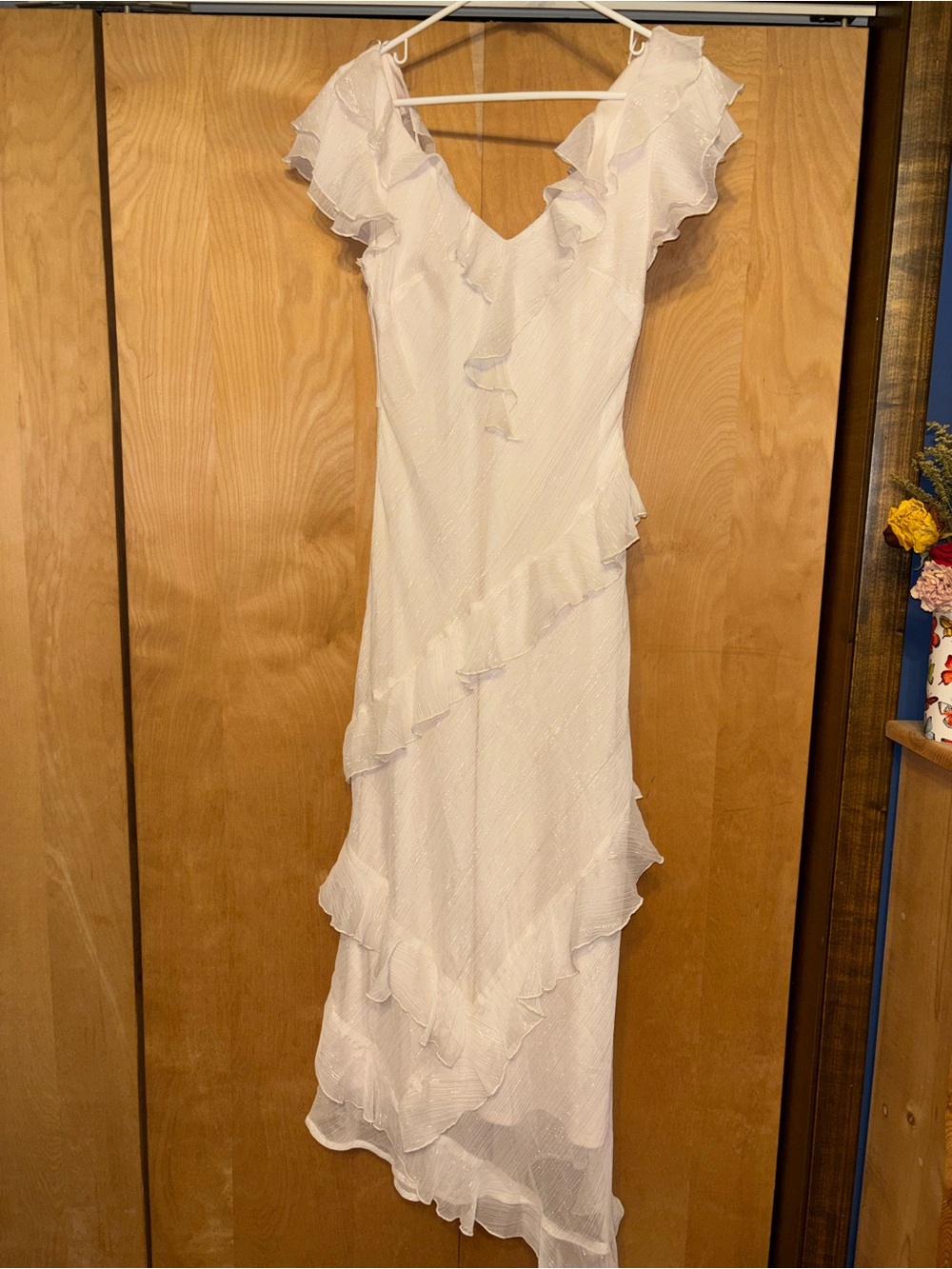 Francesca's Collections Ivory Ruffled V-Neck Maxi Dress